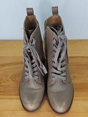 Steve Madden Taupe Leather Ankle Boots Size 7.5